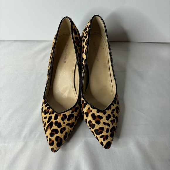 Marc Fisher animal print pointed toe block heels size 9.5 - Picture 3 of 10